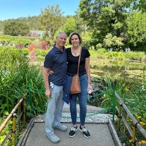 Meet your Poshers, Phil and Kaye